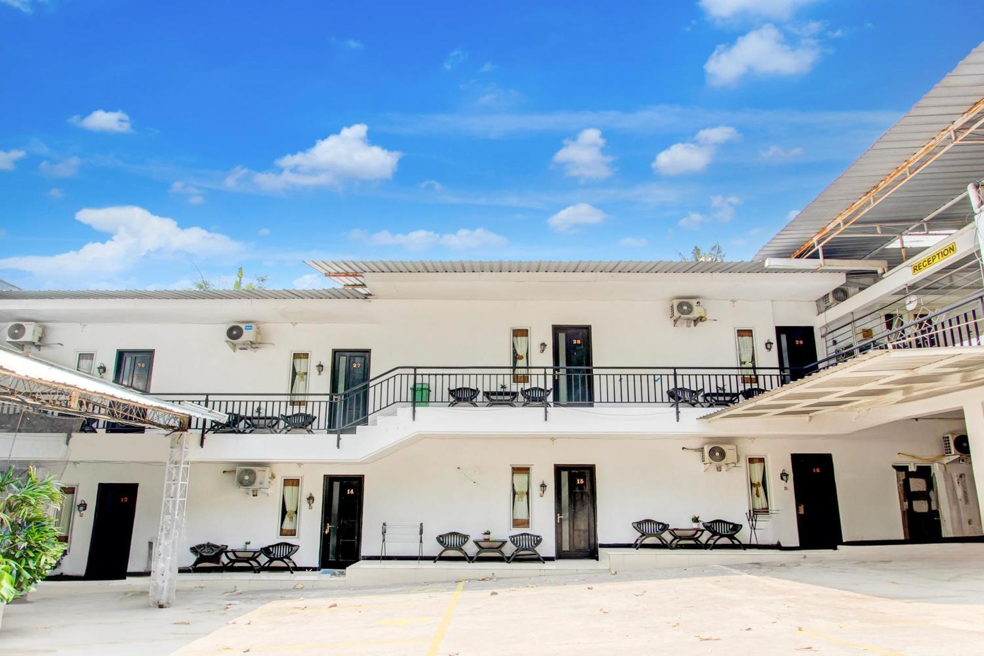 Kalasan Oyo 409 Pondok Helomi מראה חיצוני תמונה